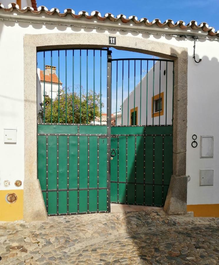 Casa Vitoria Guest House Evora Exterior photo